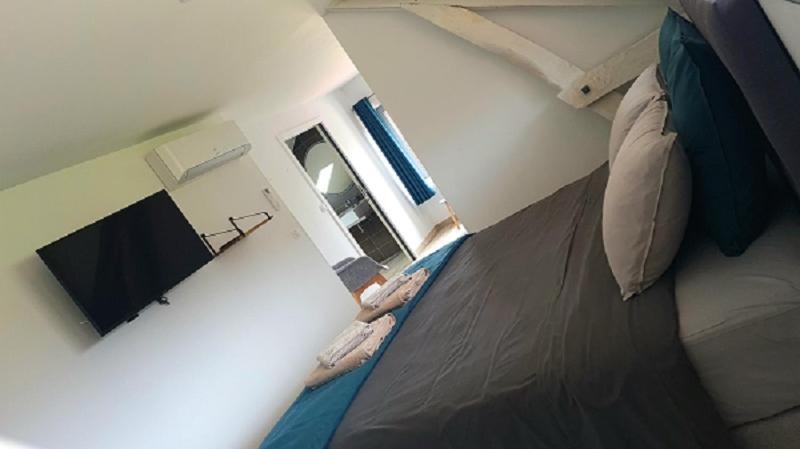 Le 4 Bed & Breakfast *